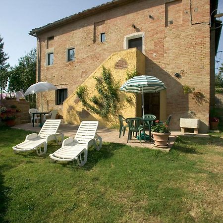 Agriturismo La Grotta Di Montecchino Сієна Екстер'єр фото