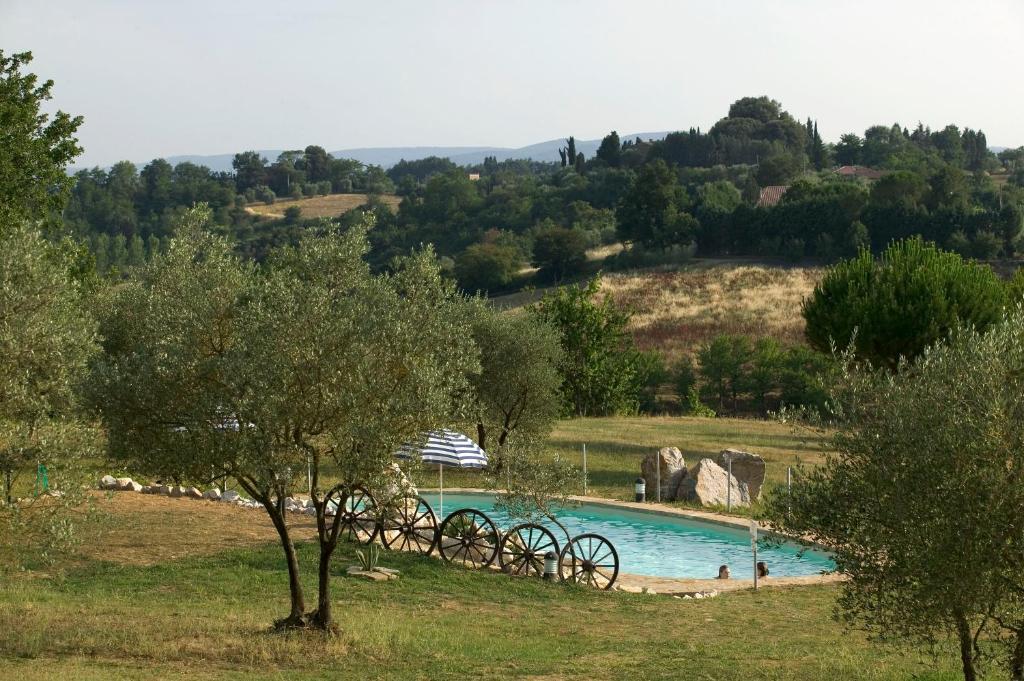 Agriturismo La Grotta Di Montecchino Сієна Номер фото