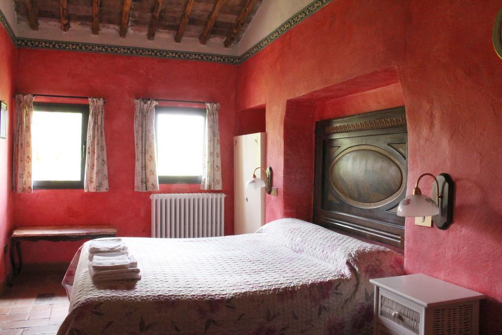 Agriturismo La Grotta Di Montecchino Сієна Екстер'єр фото