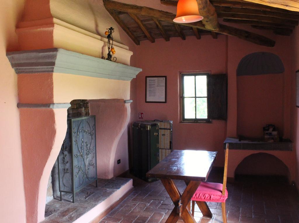 Agriturismo La Grotta Di Montecchino Сієна Екстер'єр фото