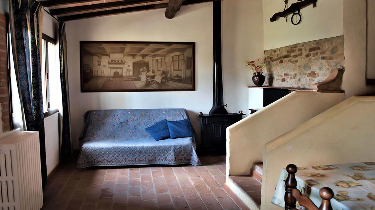 Agriturismo La Grotta Di Montecchino Сієна Екстер'єр фото