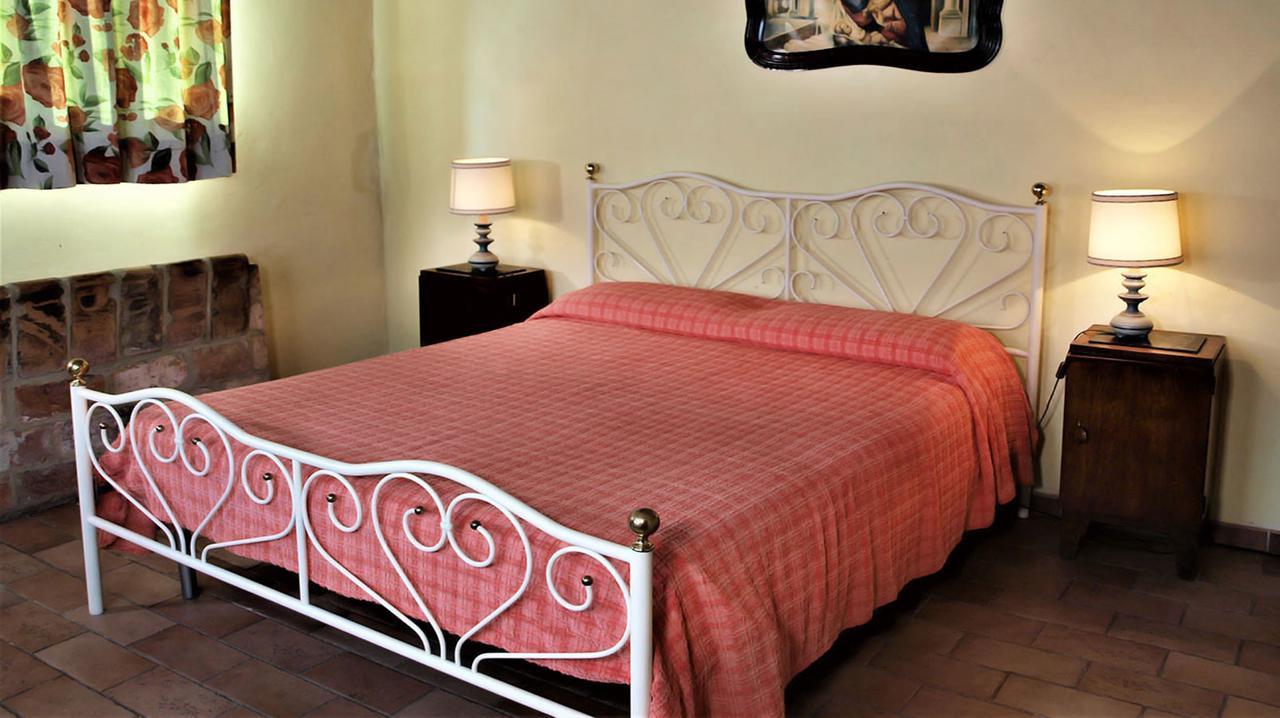 Agriturismo La Grotta Di Montecchino Сієна Екстер'єр фото