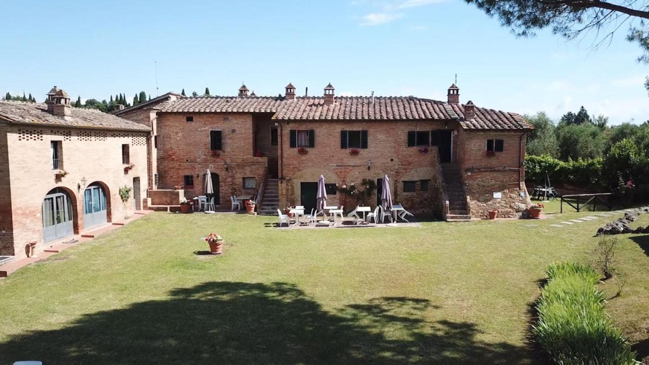 Agriturismo La Grotta Di Montecchino Сієна Екстер'єр фото