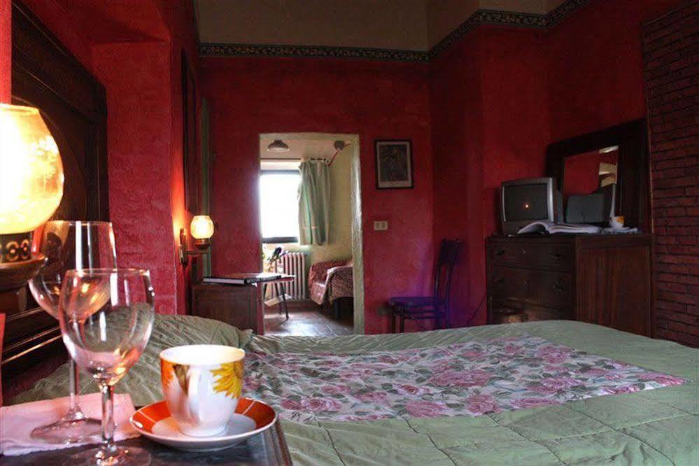 Agriturismo La Grotta Di Montecchino Сієна Екстер'єр фото